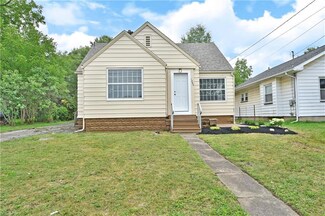 1866 Clermont Ave NE, Warren, OH 44483