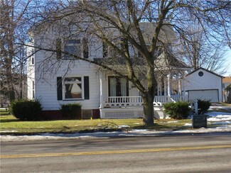 35 Main St, Dundee, NY 14837
