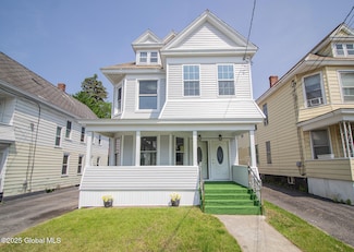 239 Mcclellan St, Schenectady, NY 12304