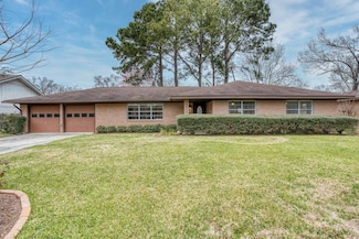 5910 Honeysuckle Dr, Beaumont, TX 77706
