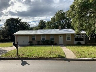 2120 NW 10th St, Gainesville, FL 32609