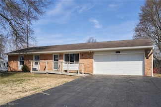 2375 Middletown St NW, Uniontown, OH 44685