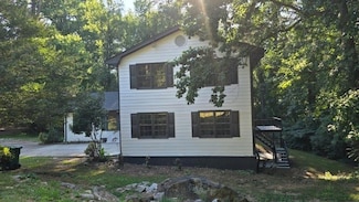 409 Arbor Ridge Dr, Stone Mountain, GA 30087
