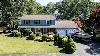 8 Winterberry Dr, Coventry, RI 02816