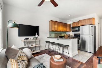 14 Mitchell St Unit 1, Boston, MA 02127
