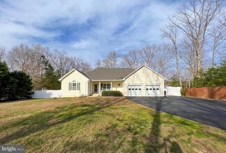 42040 Starlight Dr, Leonardtown, MD 20650