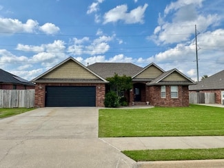 108 Hoss St, Centerton, AR 72719