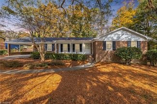 2811 Blanche Dr, Burlington, NC 27215