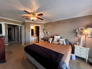 422 Rice Ave, Rosharon, TX 77583