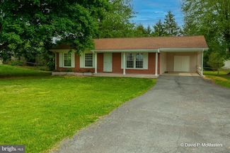 101 Happy School Ave, Bunker Hill, WV 25413