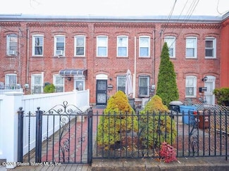 107 Chestnut Ave, Staten Island, NY 10305