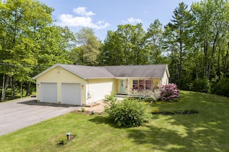24 Cornerstone Dr, Brunswick, ME 04011