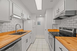 2303 W Michigan Ave Unit B12, Pensacola, FL 32526