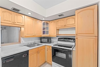 3200 N Palm Aire Dr Unit 303, Pompano Beach, FL 33069