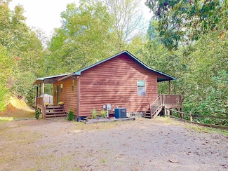 384 Shadow Pines Dr, Murphy, NC 28906