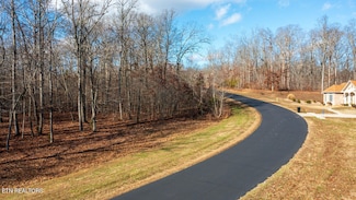 323 W Mountain Dr, Rockwood, TN 37854