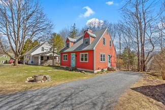 343 Chester Knoll Dr, Bennington, VT 05201