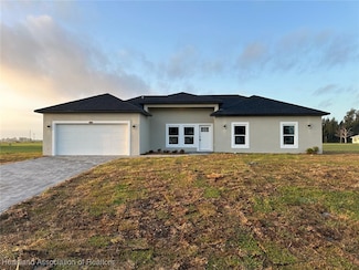 8732 Hampshire Dr, Sebring, FL 33876