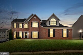 1041 Silver Maple Cir, Seven Valleys, PA 17360