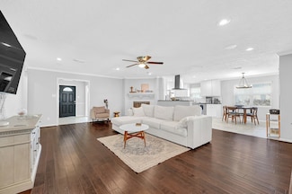 2934 Kevin Ln, Houston, TX 77043