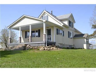 8534 Center Rd, Holland, NY 14080