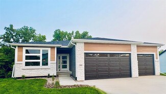 910 Harrington Way, Waukee, IA 50263