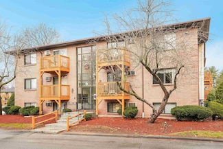 6 Lancelot Ct Unit 2, Salem, NH 03079