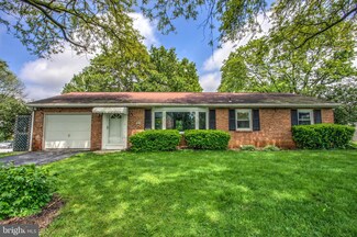 45 Cedar Ave, Ephrata, PA 17522