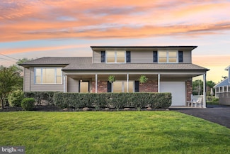 48 Evergreen Ln, Burlington, NJ 08016