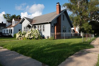 2203 N Court St, Rockford, IL 61103