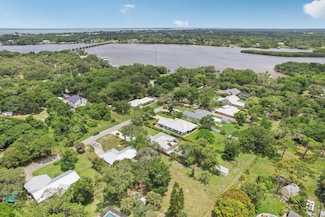 9830 Oak Trail, Sebastian, FL 32976