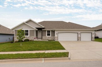 1658 N Penrose Ave, Nixa, MO 65714
