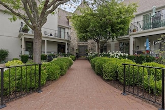 9100 Lamar Ave Unit 107, Overland Park, KS 66207