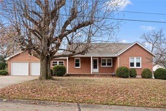 3149 Duquette Dr, Saint Charles, MO 63301