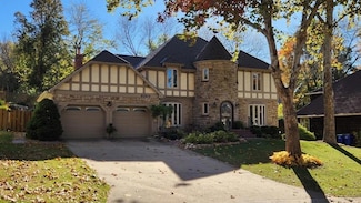 8019 W 113th St, Overland Park, KS 66210