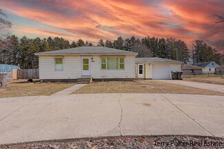 3942 Linda St, Muskegon, MI 49444