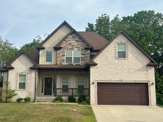 404 Glenstone Springs Dr, Clarksville, TN 37043