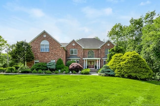 90 Soundview Ave, Shelton, CT 06484