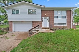 5263 Faro Dr, Saint Louis, MO 63128