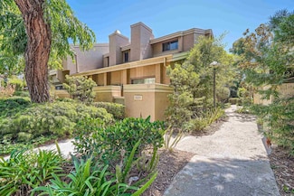 3253 Caminito Eastbluff Unit 28, La Jolla, CA 92037