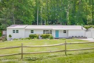 312 Woodcrest Dr, Kingsport, TN 37663