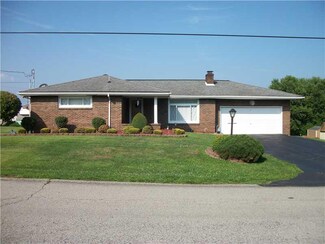 212 S Pine St, Carmichaels, PA 15320