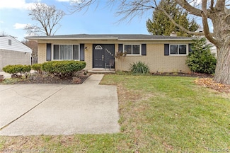 19523 Merriman Rd, Livonia, MI 48152