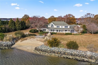 286 Waterbury Rd, Kilmarnock, VA 22482