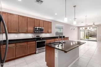3235 W Carter Rd, Phoenix, AZ 85041