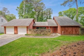 6134 Silver Spur Dr, Lithonia, GA 30058