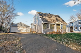 653 109th Ave NW, Coon Rapids, MN 55448