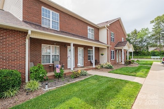 102 Brandywine Dr NE Unit O3, Conover, NC 28613