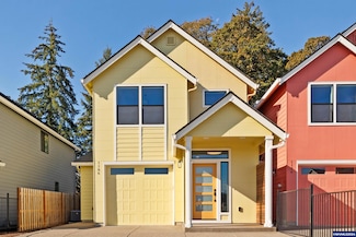 1186 S 11th St, Independence, OR 97351