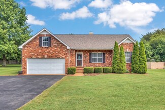 2816 Station Dr S, Thompson's Station, TN 37179
